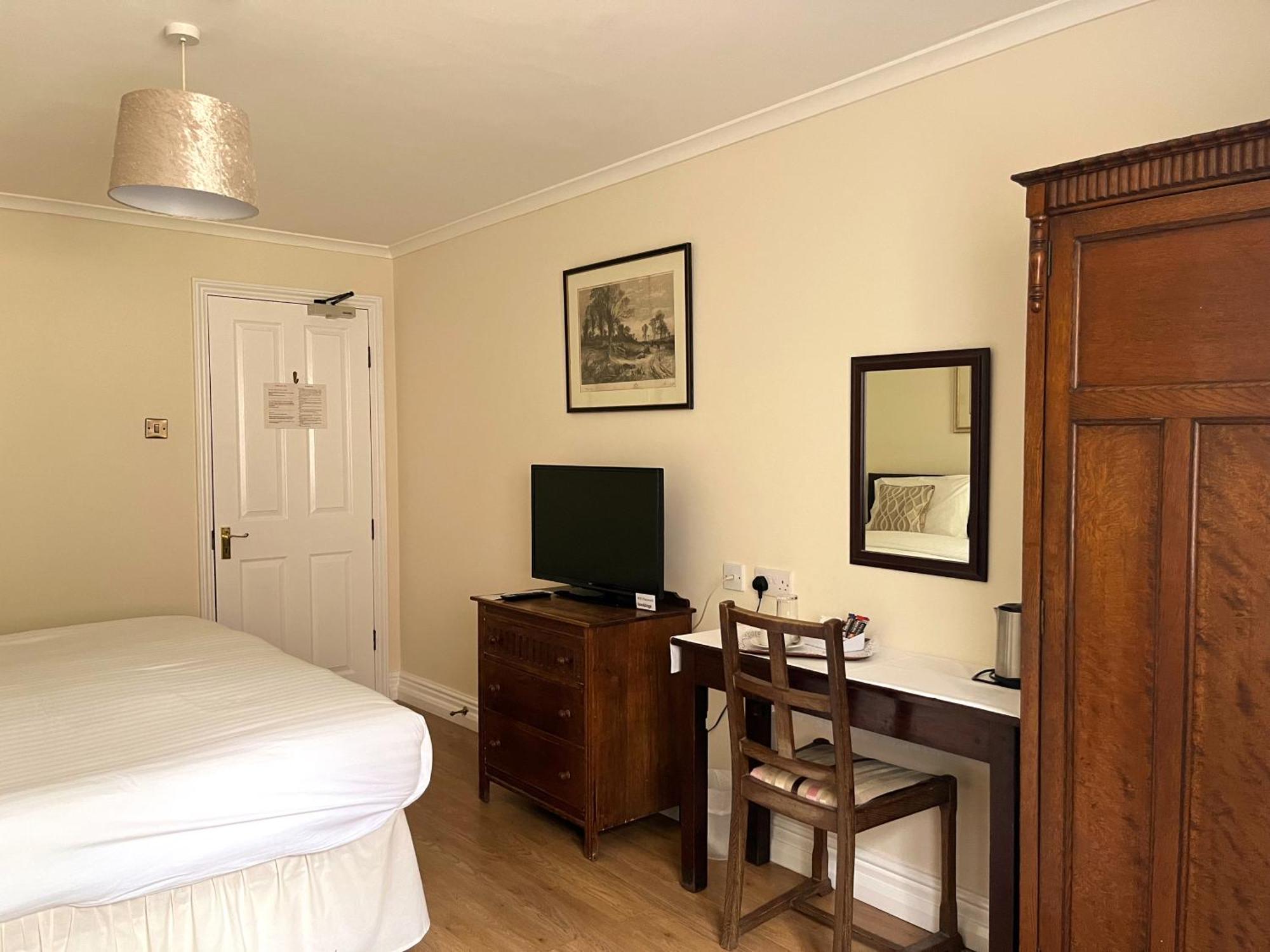 The Cottage Guest House Birchanger Екстериор снимка